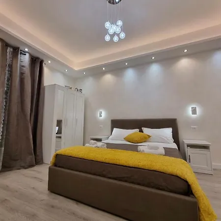 Close To The Coloseum, 2 Minutes Walk From Metro A