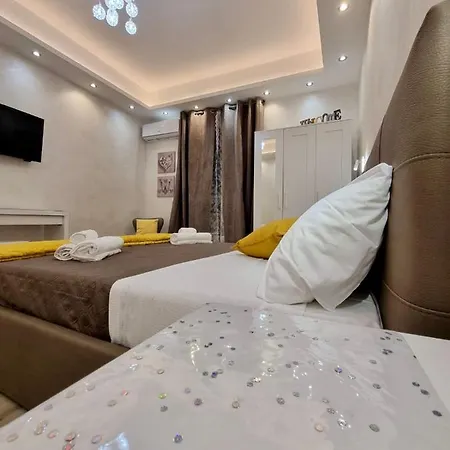 Lägenhet Close To The Coloseum, 2 Minutes Walk From Metro A *