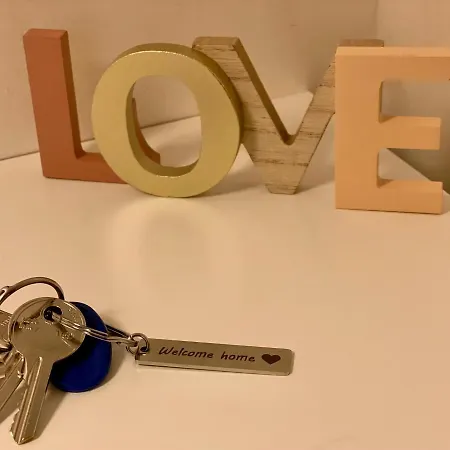 Lägenhet Close To The Coloseum, 2 Minutes Walk From Metro A *