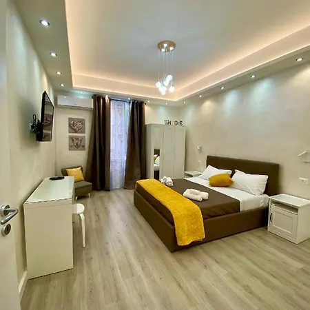 Lägenhet Close To The Coloseum, 2 Minutes Walk From Metro A *