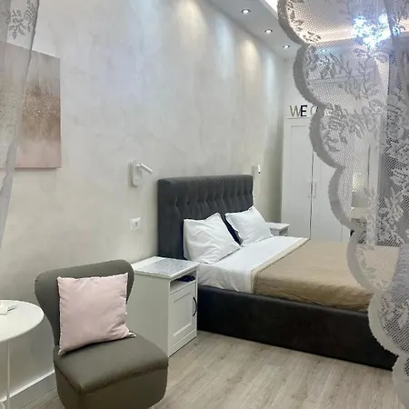 Lägenhet Close To The Coloseum, 2 Minutes Walk From Metro A *