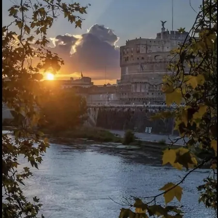 Close To The Coloseum, 2 Minutes Walk From Metro A Apartment *
