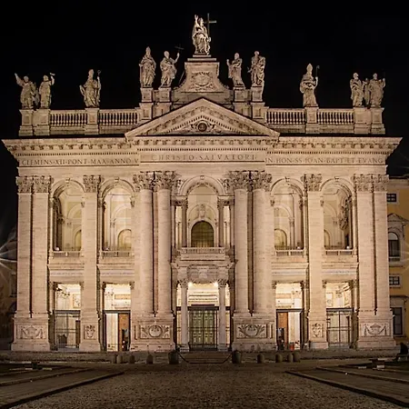 Close To The Coloseum, 2 Minutes Walk From Metro A Lägenhet