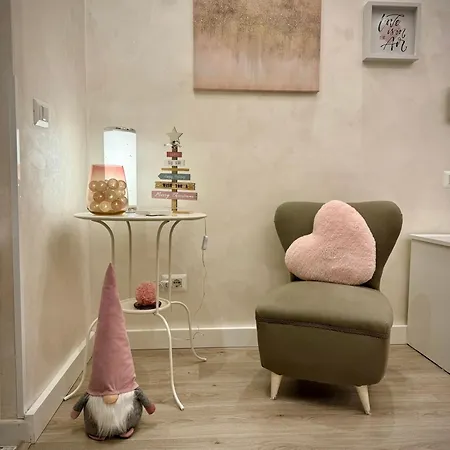 Lägenhet Close To The Coloseum, 2 Minutes Walk From Metro A